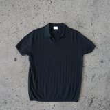 Donce de la Sense Wool Pique crafted from 100% Merino wool, combining breathability and comfort for the perfect summer wardrobe piece.